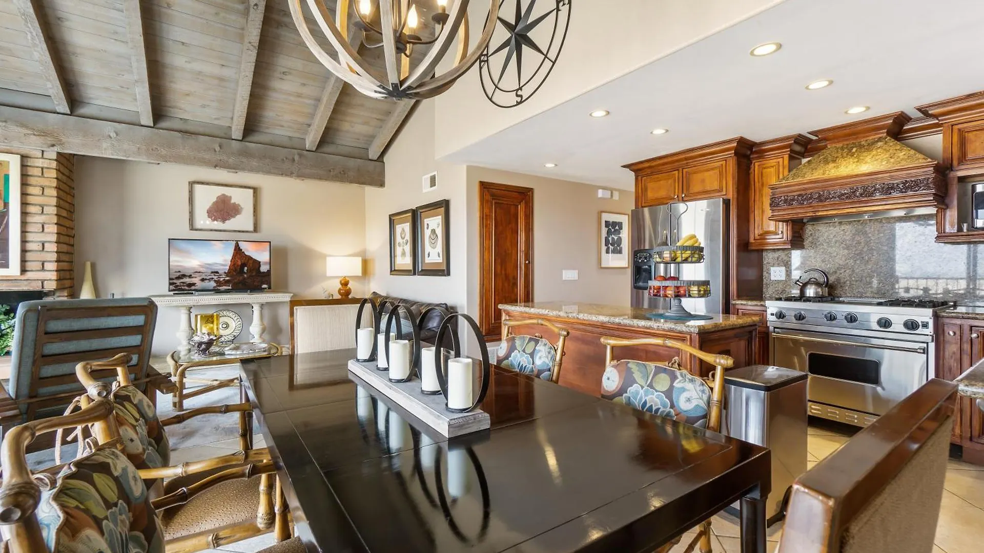 2 Homes Rented Together On The Oceanfront Newport Beach